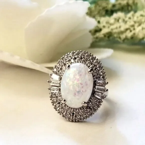 Oval Cut Opal Ring on 925 Silver - Women's Jewelry